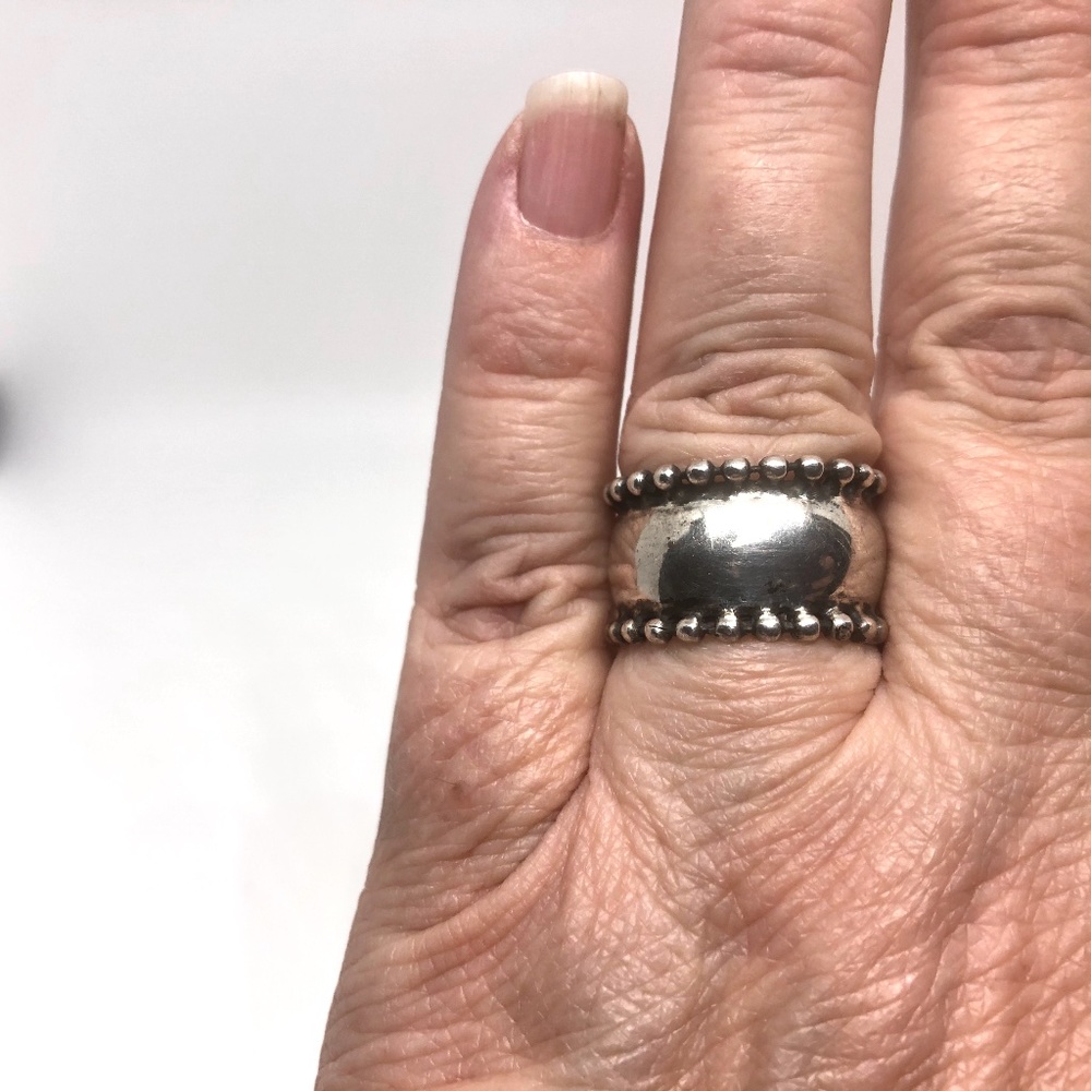 SOLD Vintage Sterling Southwestern Domed Beaded Band - Picture 4 of 8